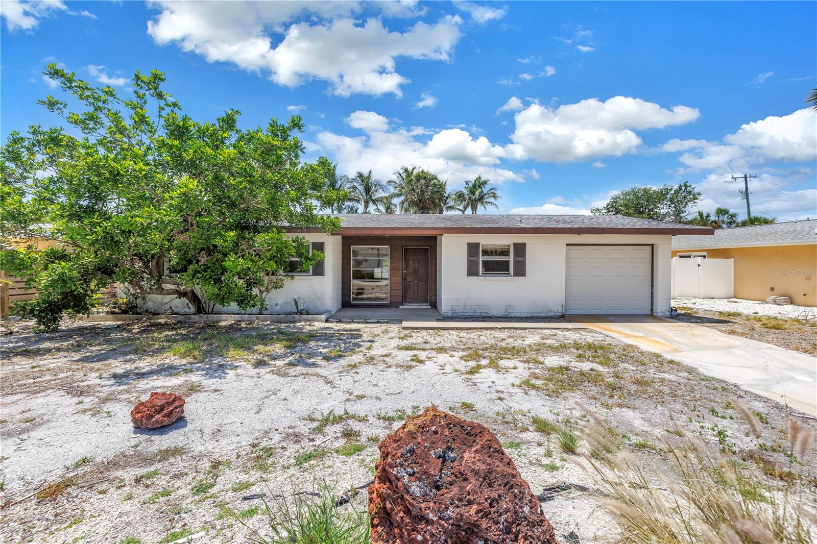 310 AVENIDA MILANO, SARASOTA, FL, 34242