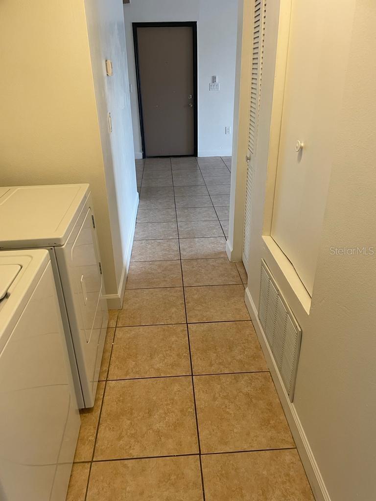 5173 VINELAND RD #207, ORLANDO, FL, 32811