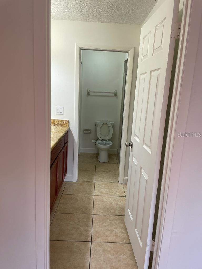 5173 VINELAND RD #207, ORLANDO, FL, 32811