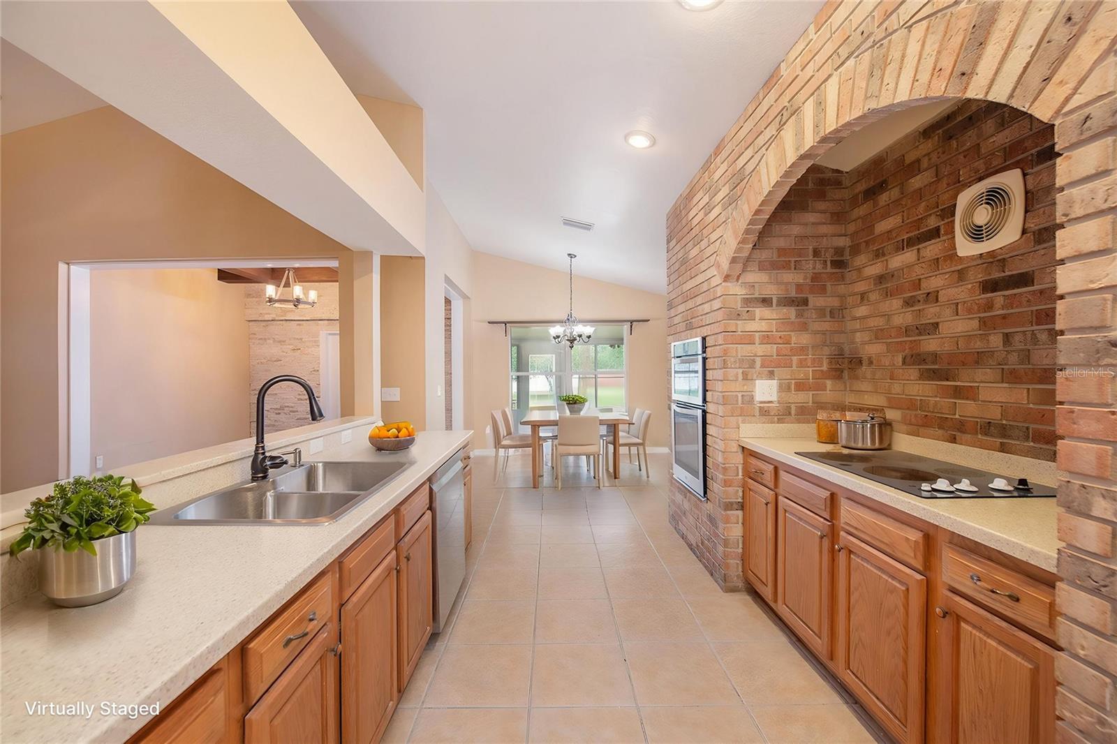 6711 THACKSTON DR, RIVERVIEW, FL, 33578