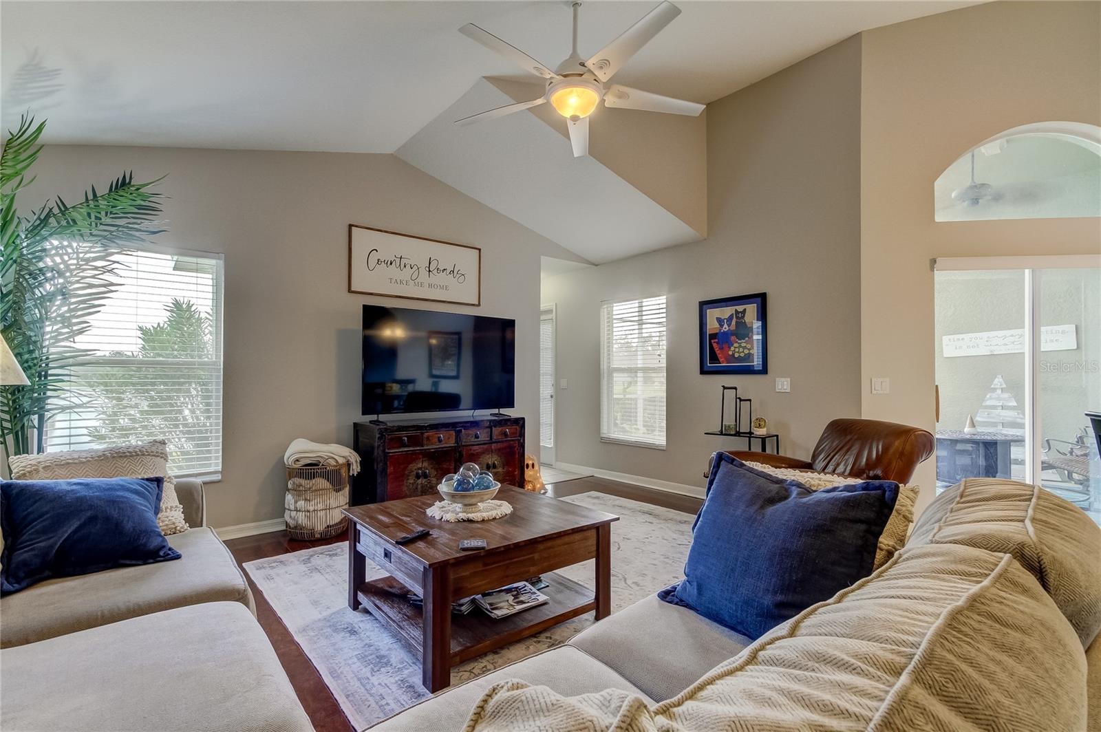 10126 KINGSBRIDGE AVE, TAMPA, FL, 33626