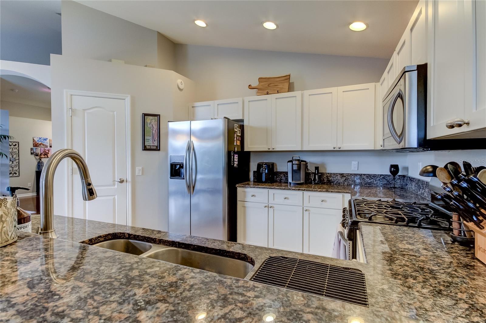 10126 KINGSBRIDGE AVE, TAMPA, FL, 33626