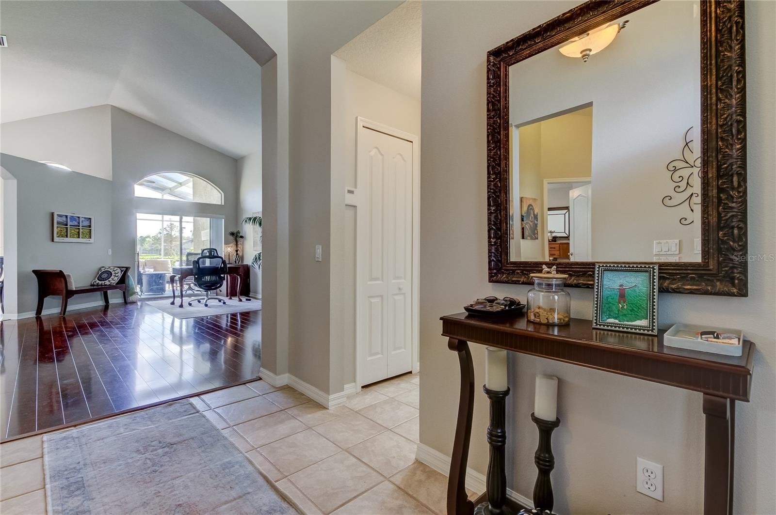 10126 KINGSBRIDGE AVE, TAMPA, FL, 33626