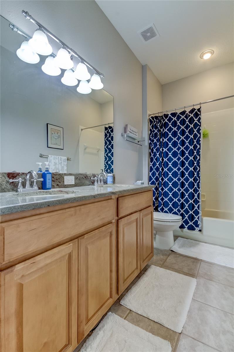 10126 KINGSBRIDGE AVE, TAMPA, FL, 33626