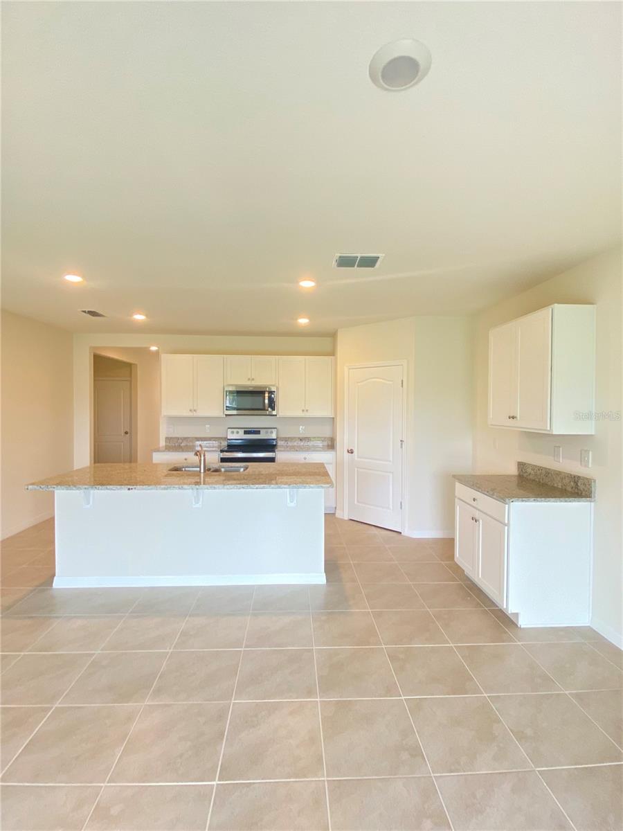 572 TALISI LOOP, ST CLOUD, FL, 34771