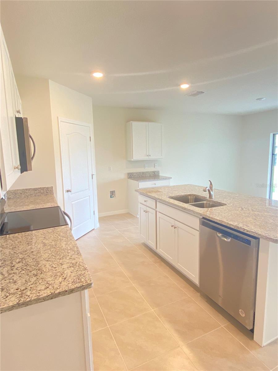 572 TALISI LOOP, ST CLOUD, FL, 34771