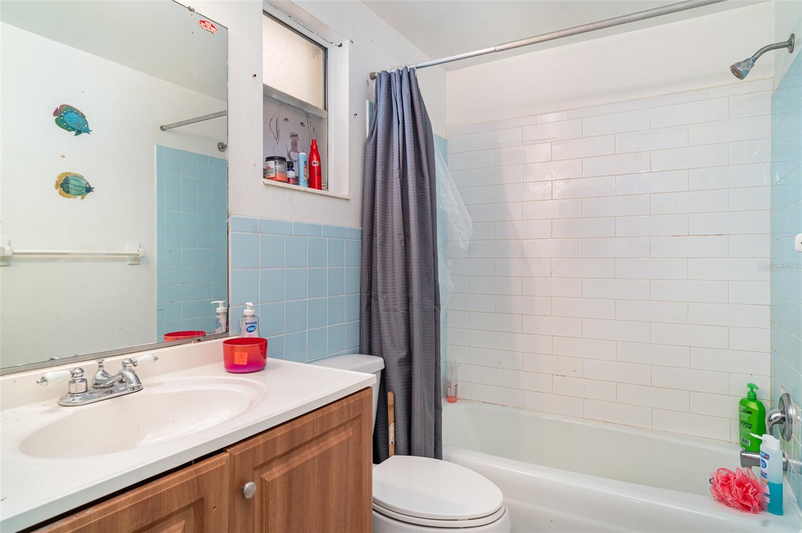 A4653945 Property Photo