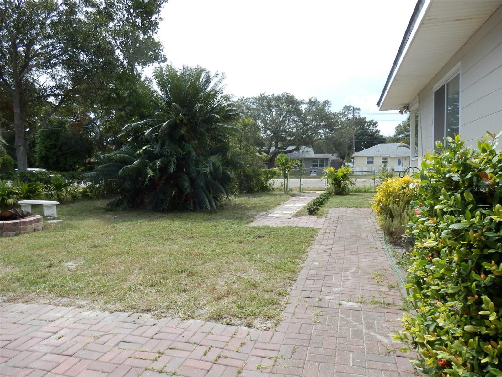 5257 5TH AVE N #Upstairs Garage, ST PETERSBURG, FL, 33710