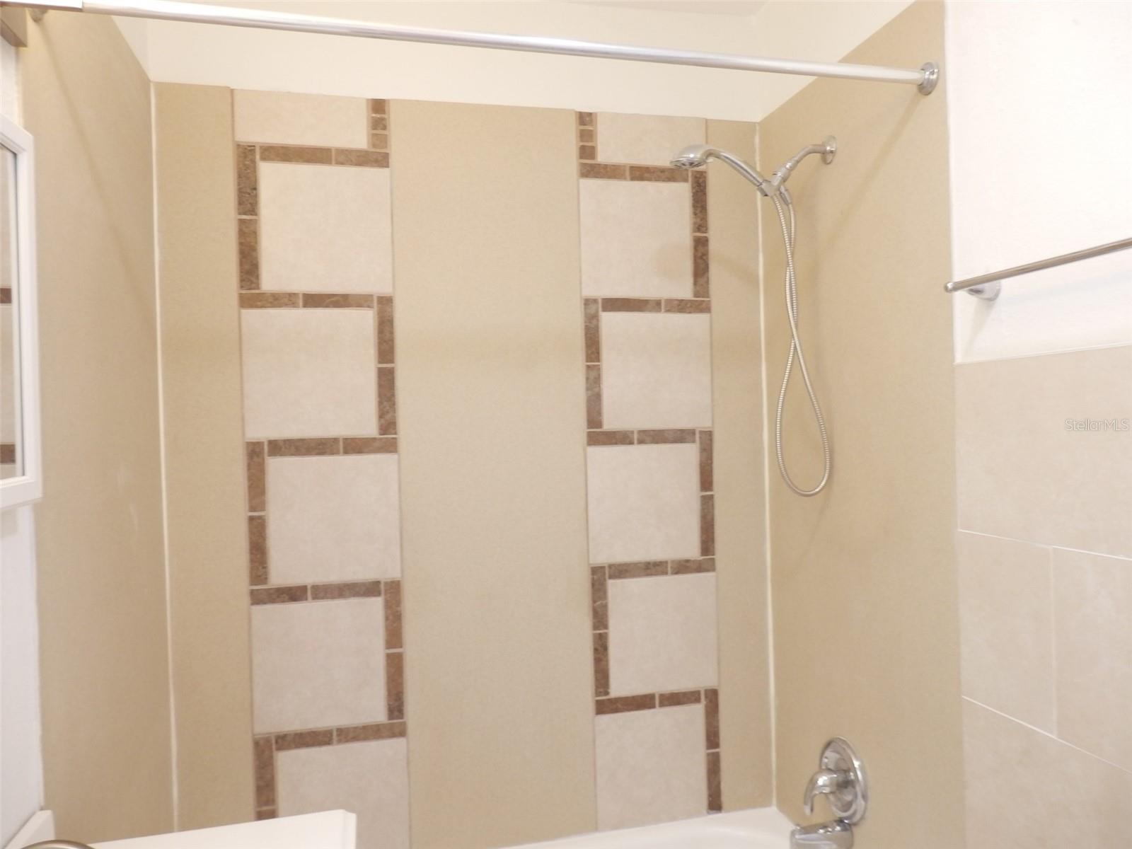 5257 5TH AVE N #Upstairs Garage, ST PETERSBURG, FL, 33710