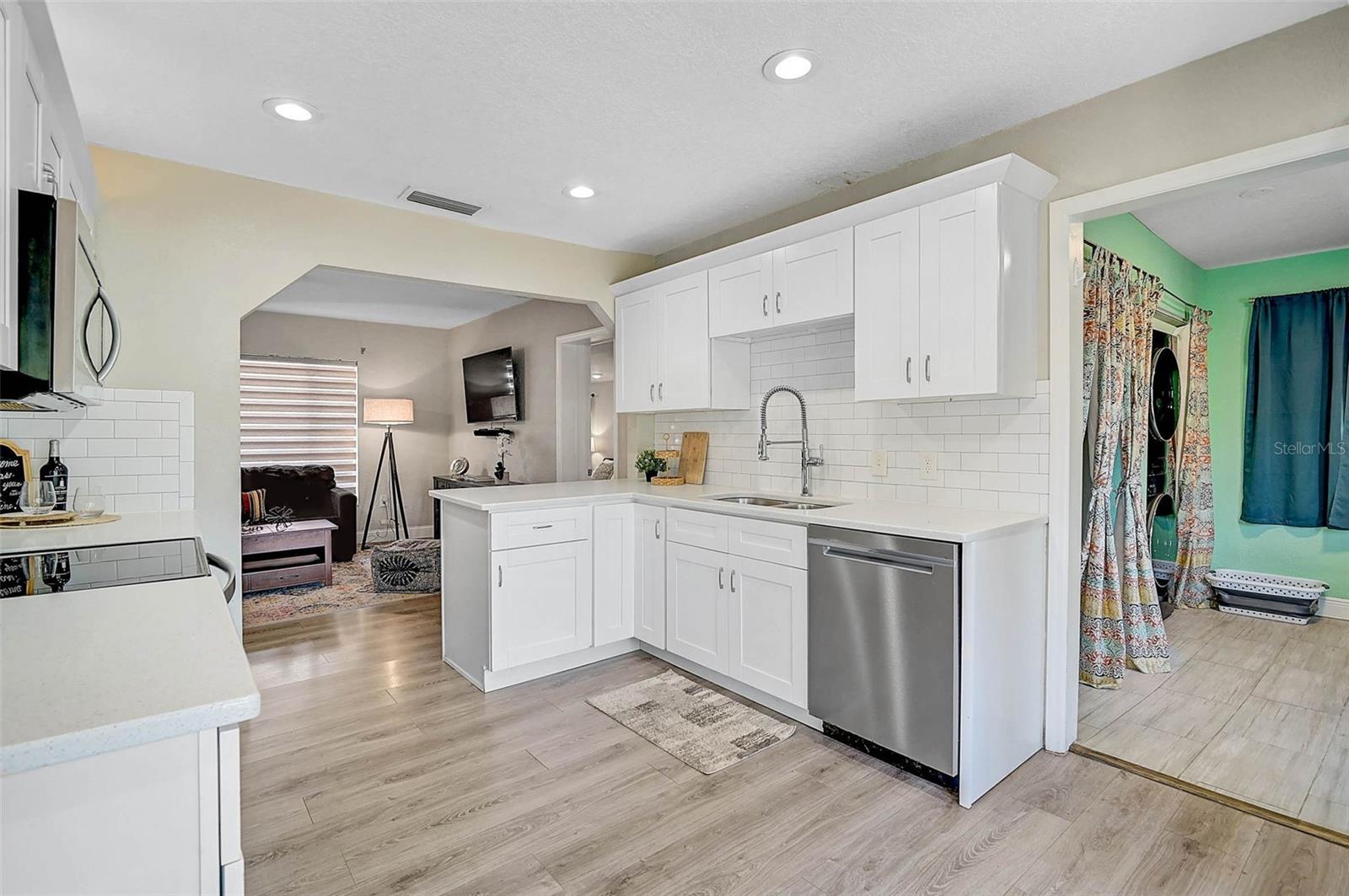 1217 E ELLICOTT ST, TAMPA, FL, 33603