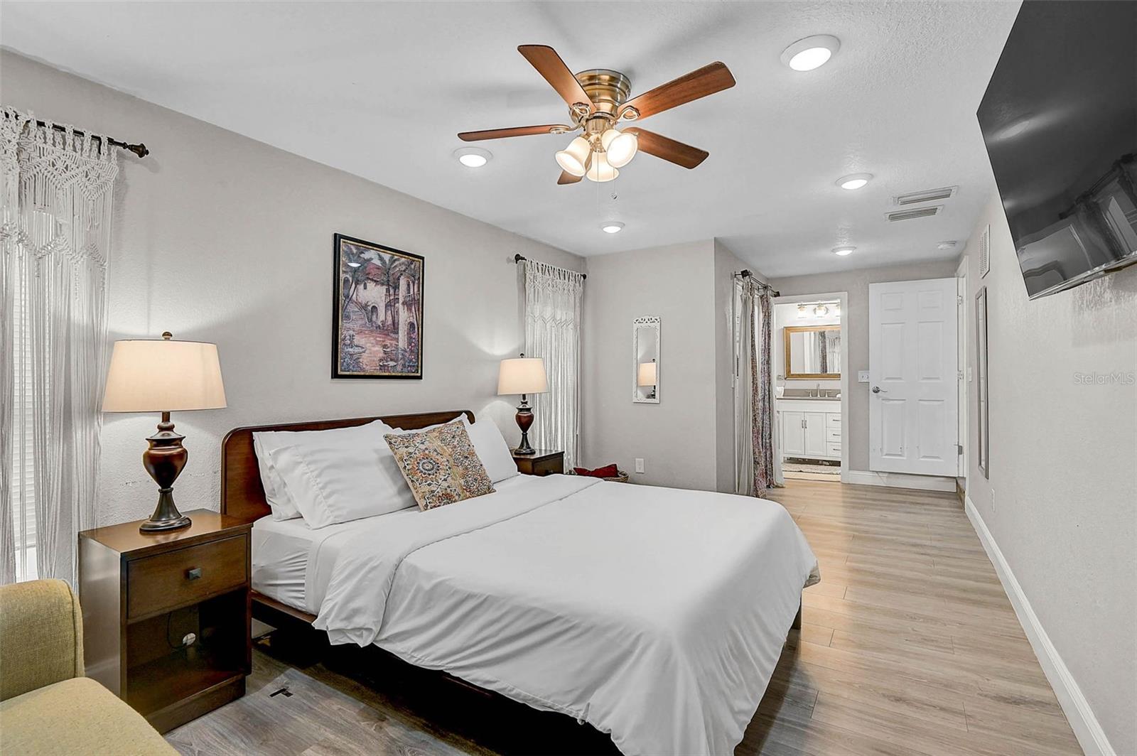 1217 E ELLICOTT ST, TAMPA, FL, 33603