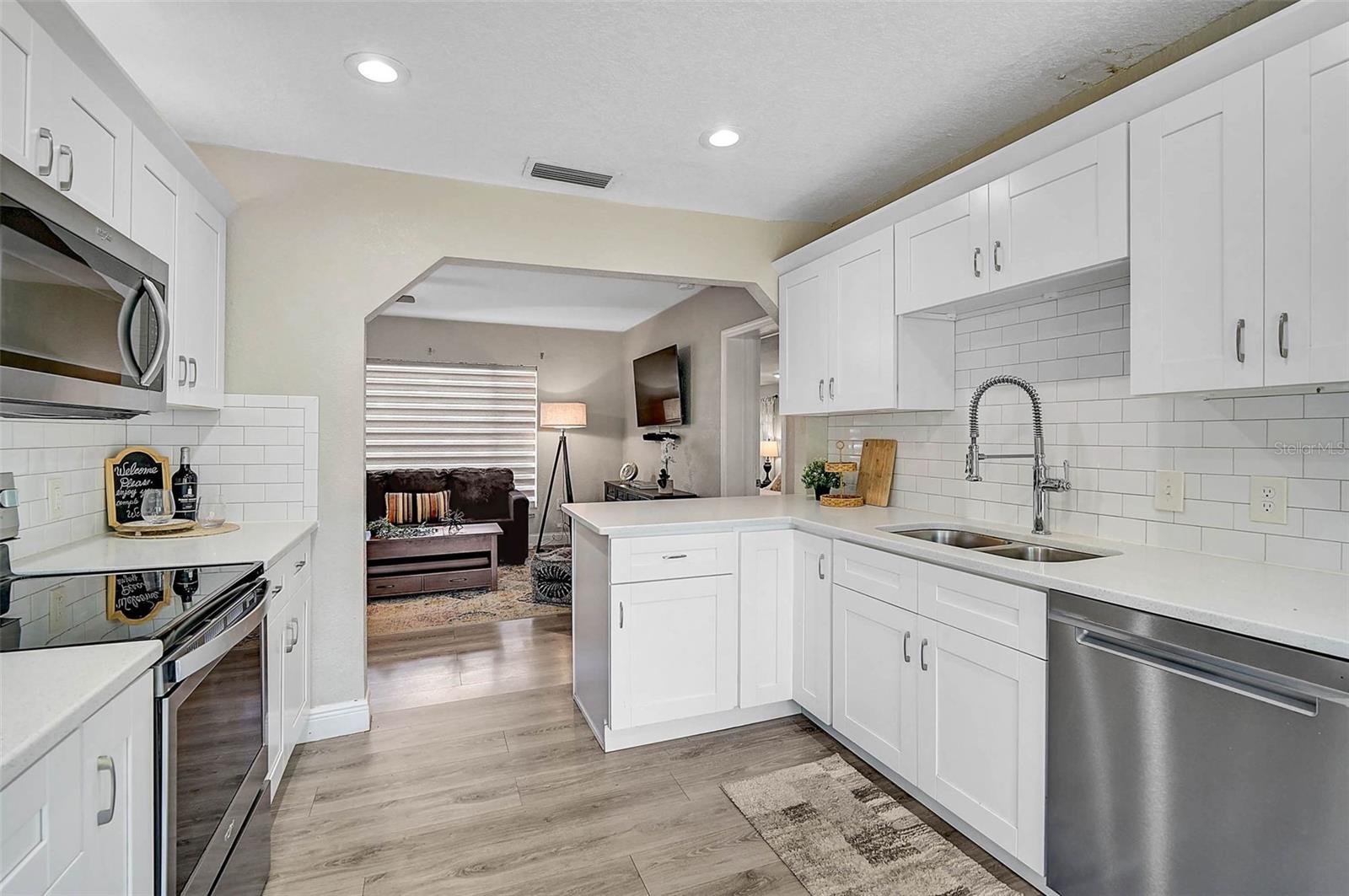 1217 E ELLICOTT ST, TAMPA, FL, 33603