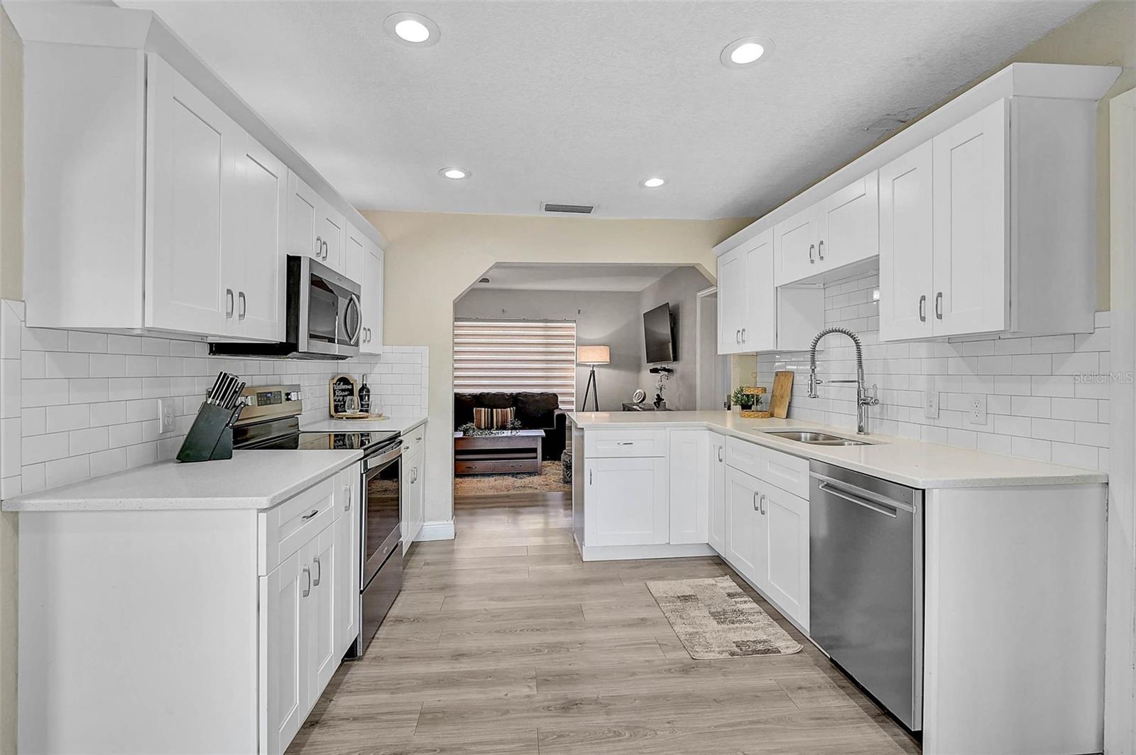 1217 E ELLICOTT ST, TAMPA, FL, 33603