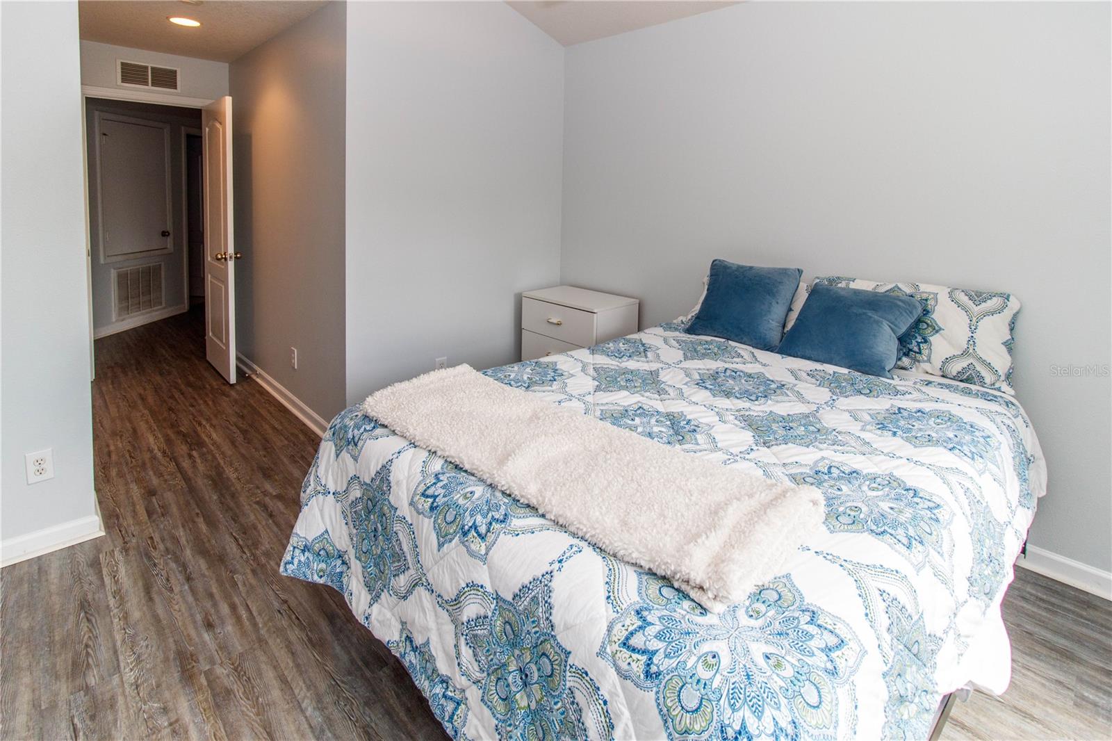 8568 SANDY BEACH ST, TAMPA, FL, 33634