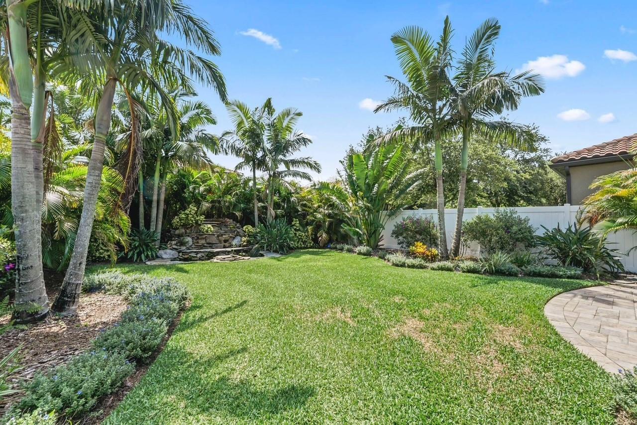 2325 BELLA LUNA CIR, LAKELAND, FL, 33810