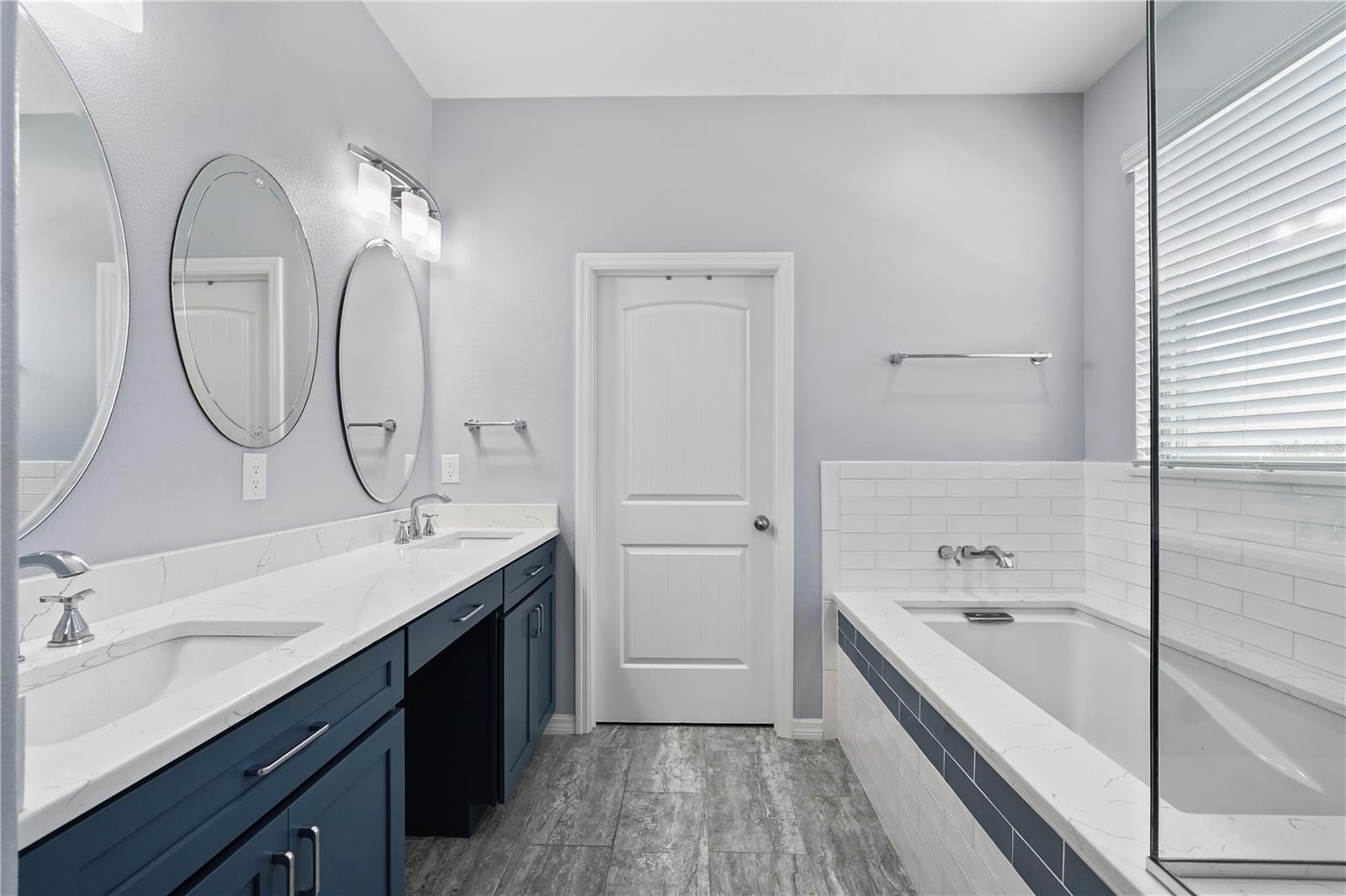 2325 BELLA LUNA CIR, LAKELAND, FL, 33810