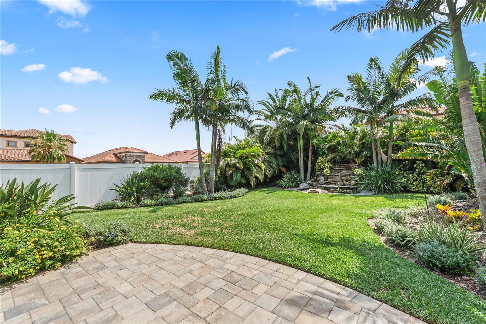 2325 BELLA LUNA CIR, LAKELAND, FL, 33810