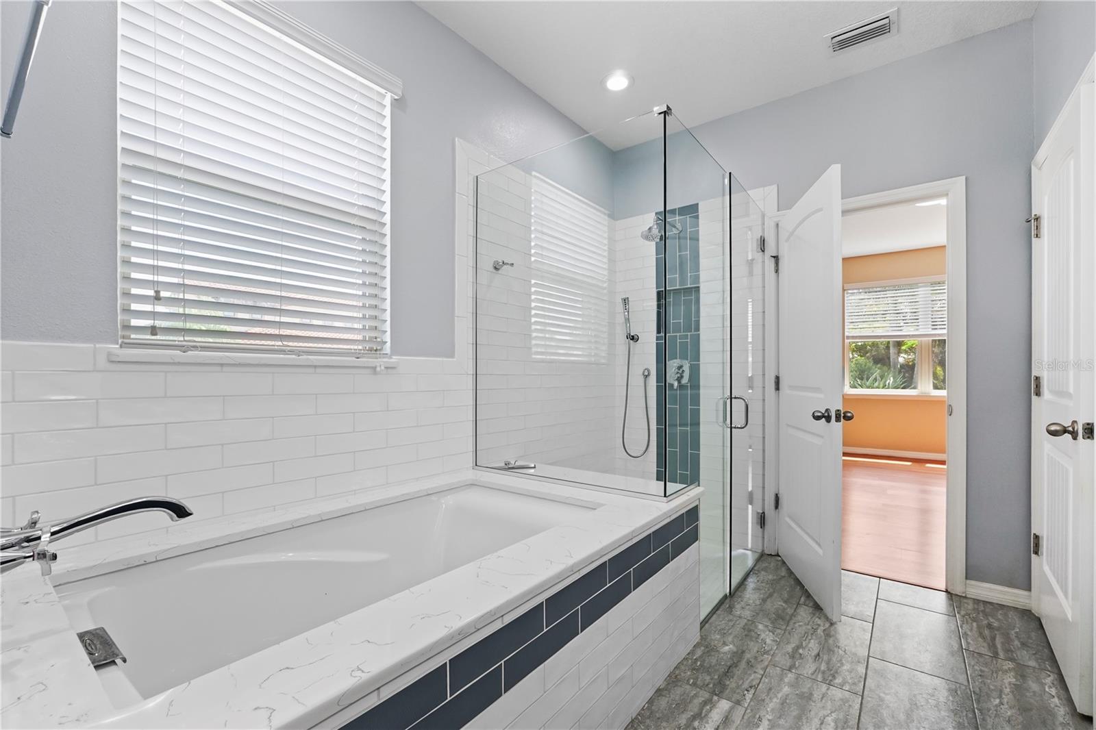 2325 BELLA LUNA CIR, LAKELAND, FL, 33810