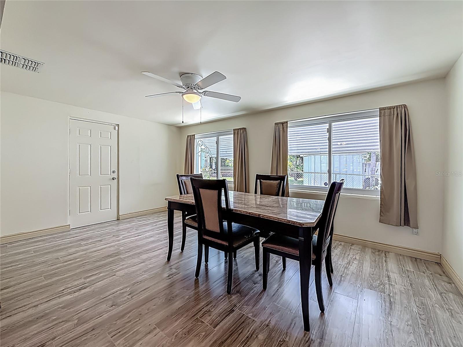 19'X12' Dinning Room