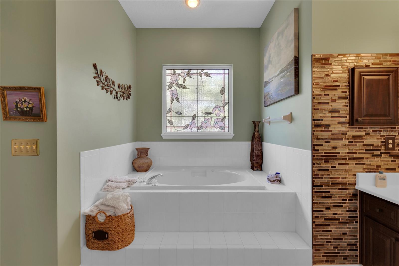 2015 LONG BRANCH LN, CLEARWATER, FL, 33760