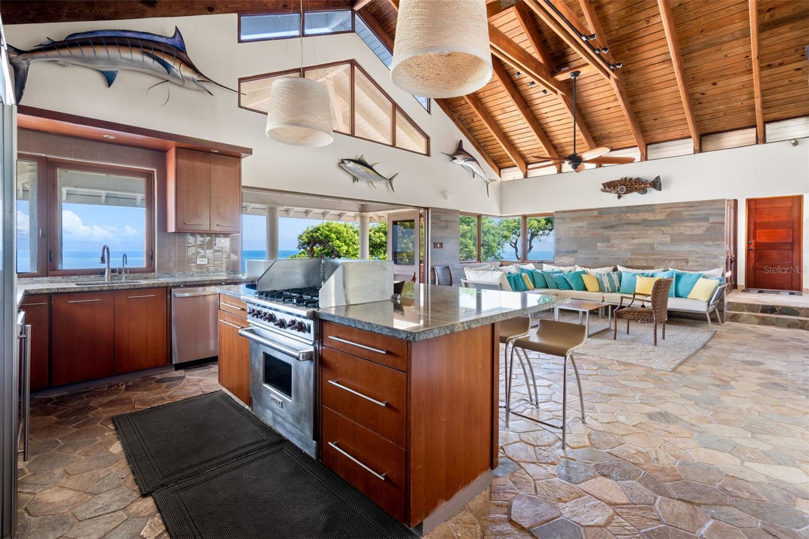 PR9113912 Property Photo