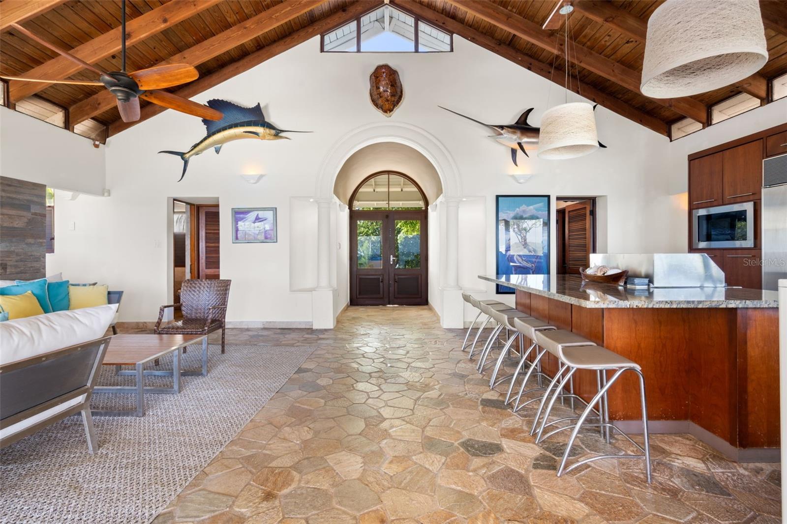 PR9113912 Property Photo