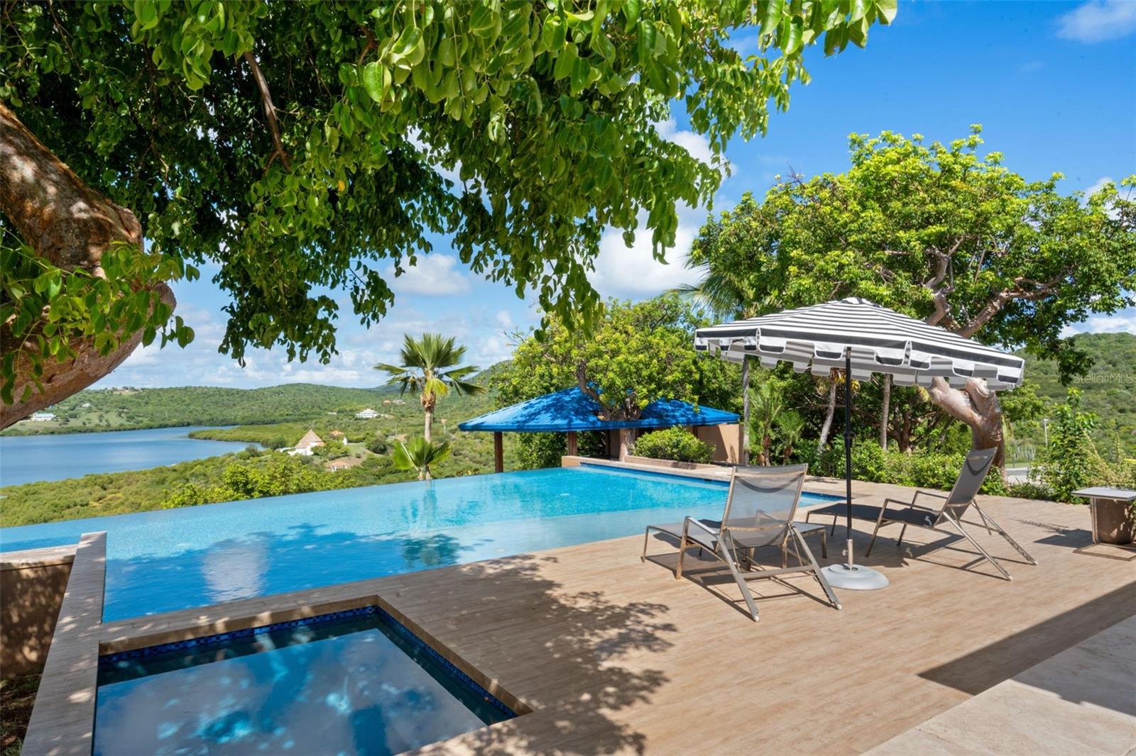 PR9113912 Property Photo