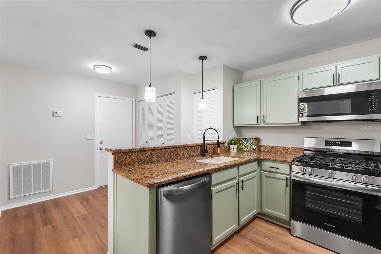 703 MAGNOLIA PL #703, WINTER HAVEN, FL, 33884