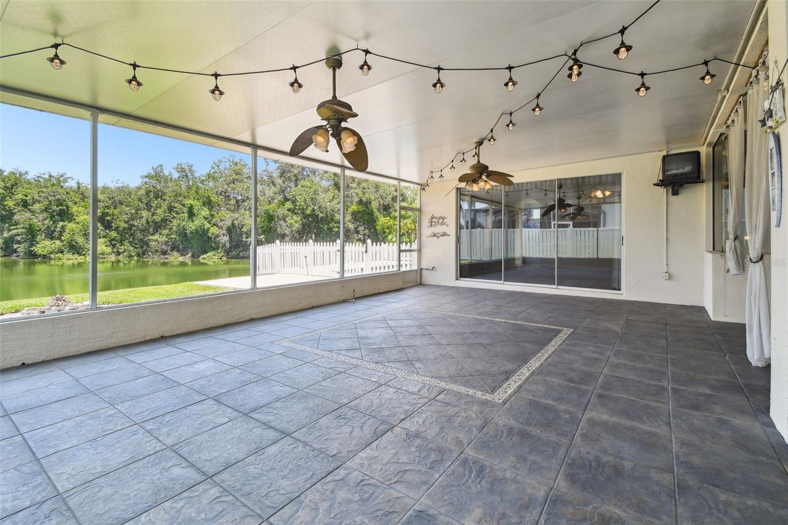 7246 BUCKS FORD DR, RIVERVIEW, FL, 33578