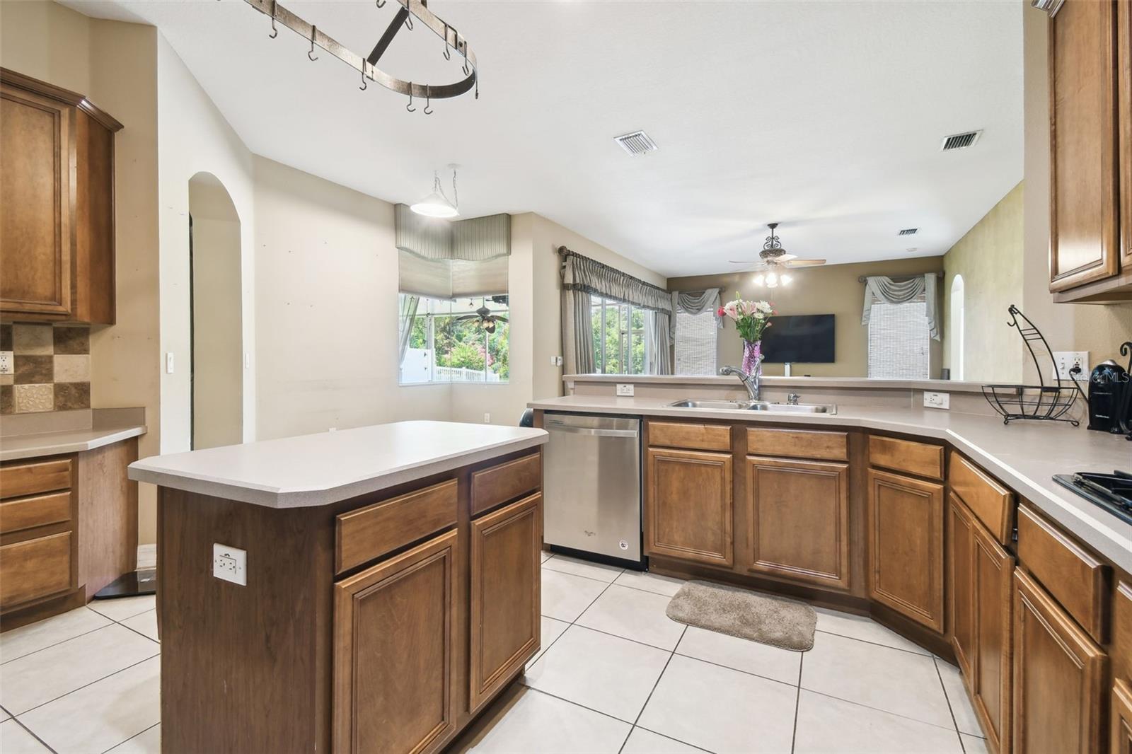 7246 BUCKS FORD DR, RIVERVIEW, FL, 33578