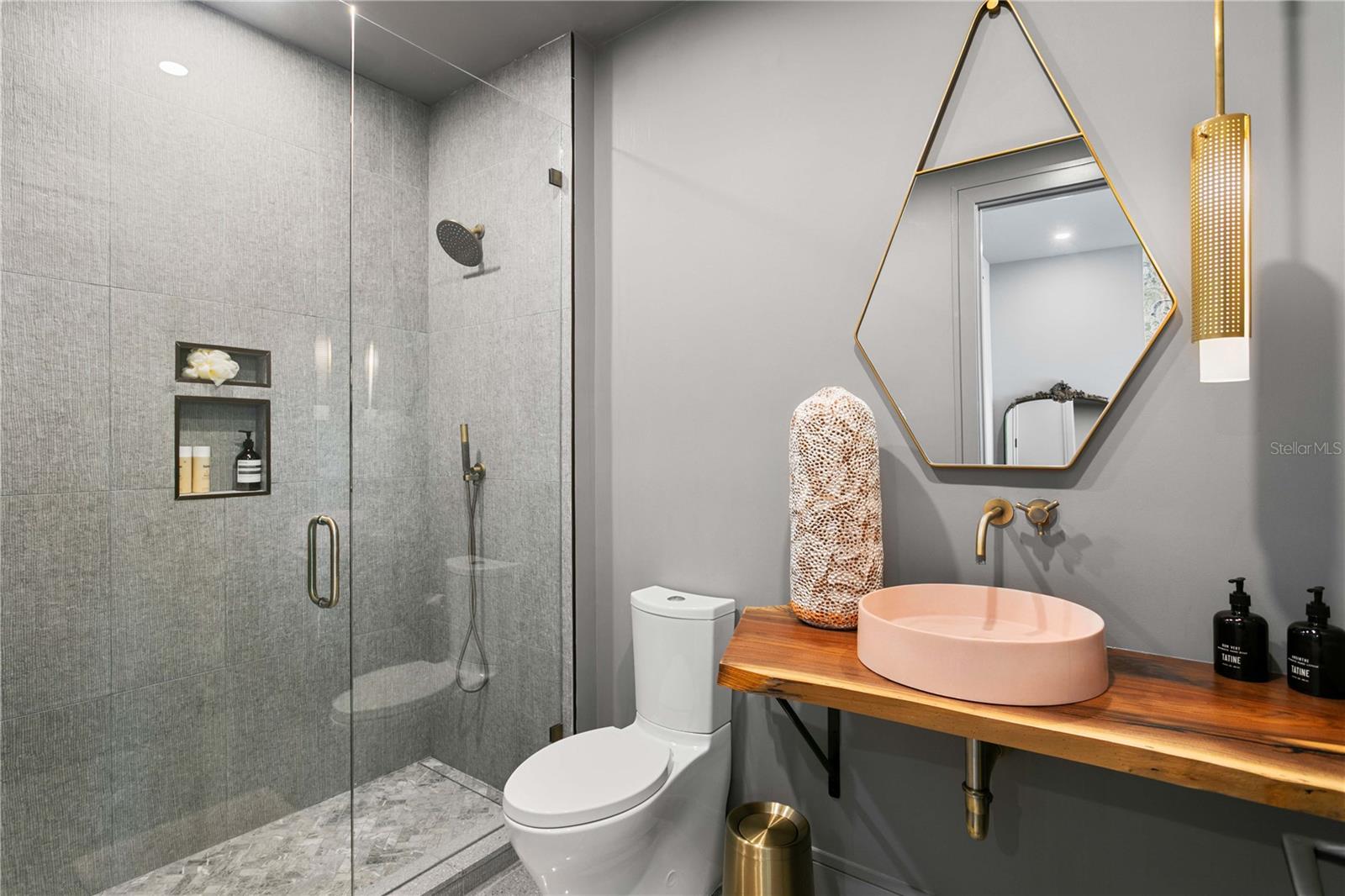 TB8390929 Property Photo