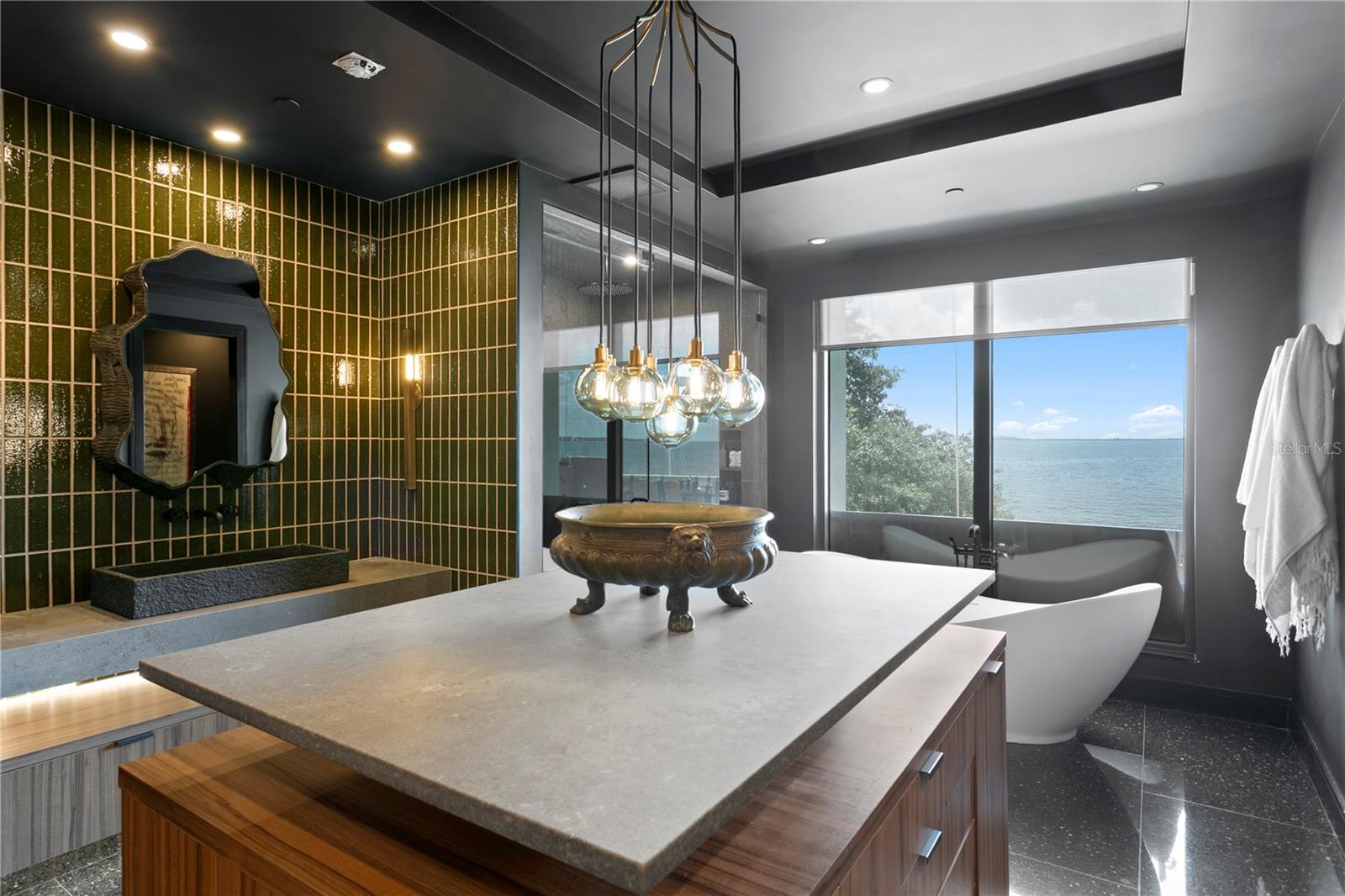 TB8390929 Property Photo