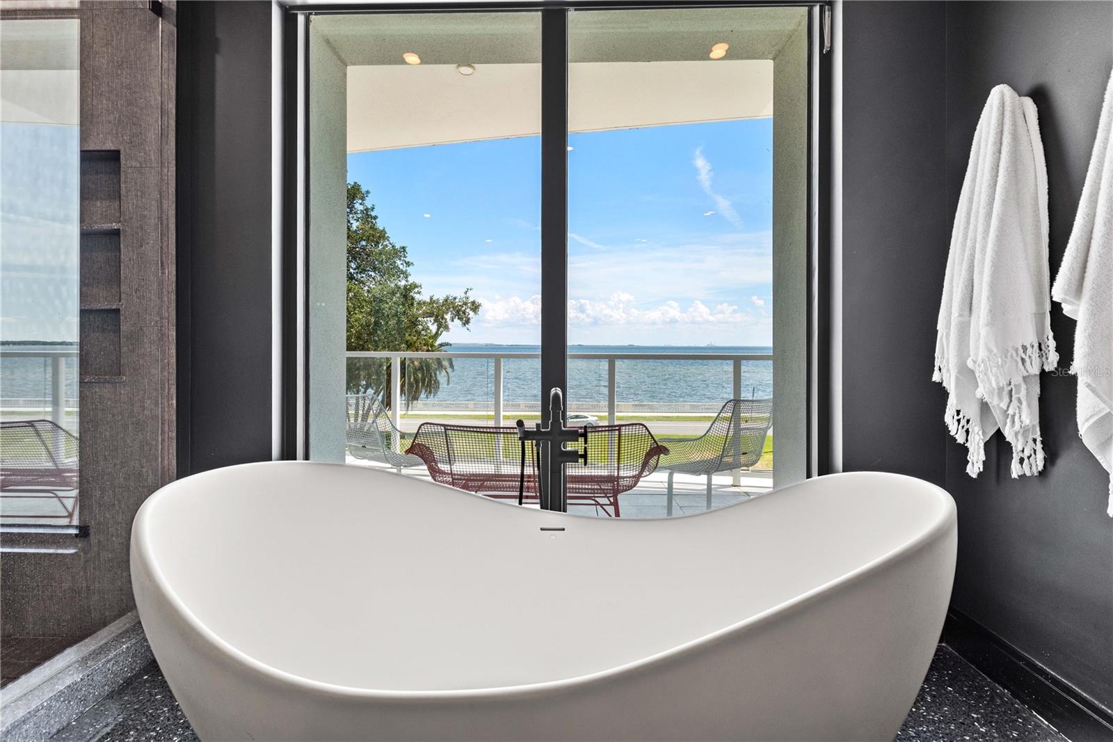 TB8390929 Property Photo