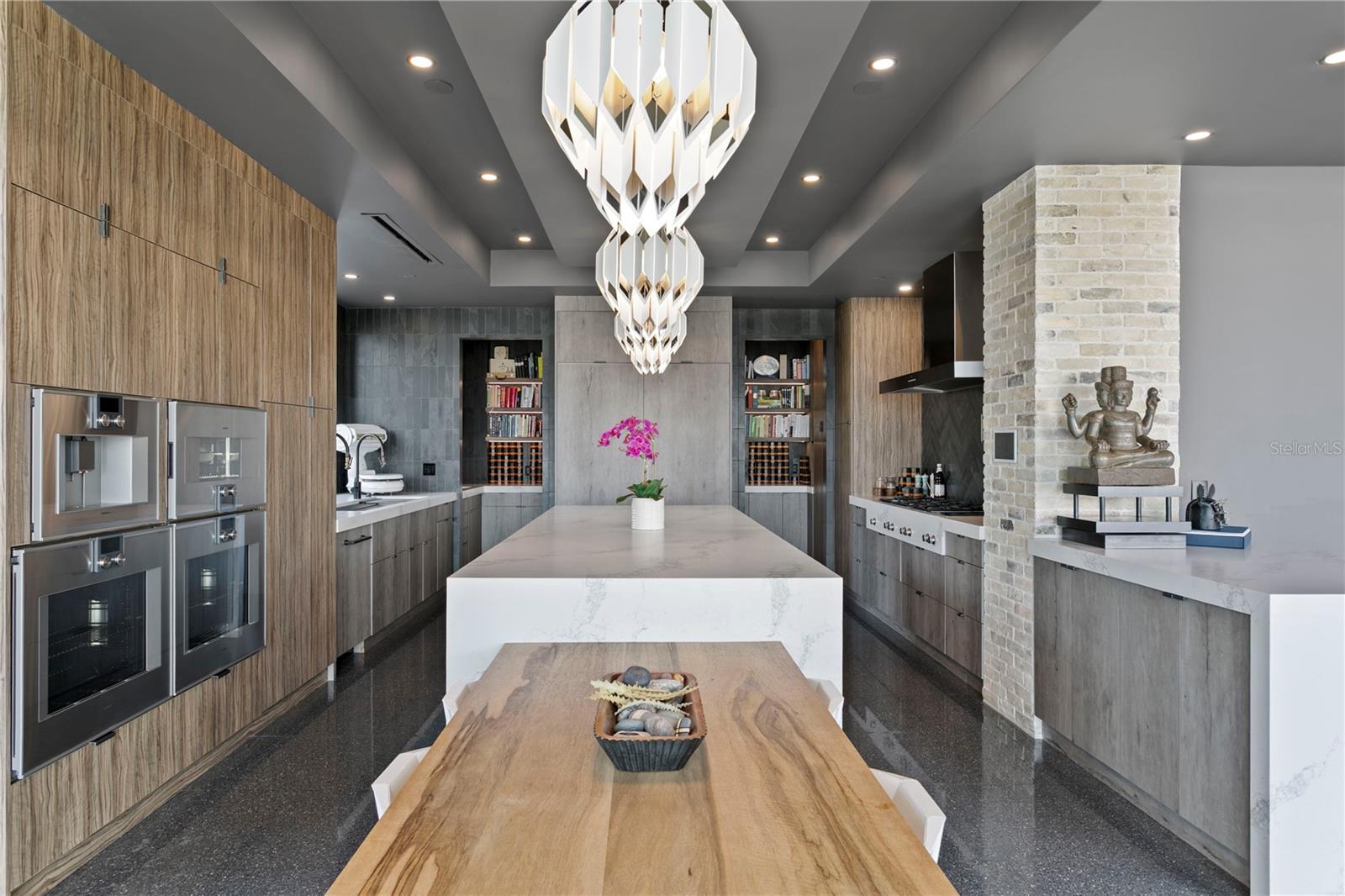 TB8390929 Property Photo