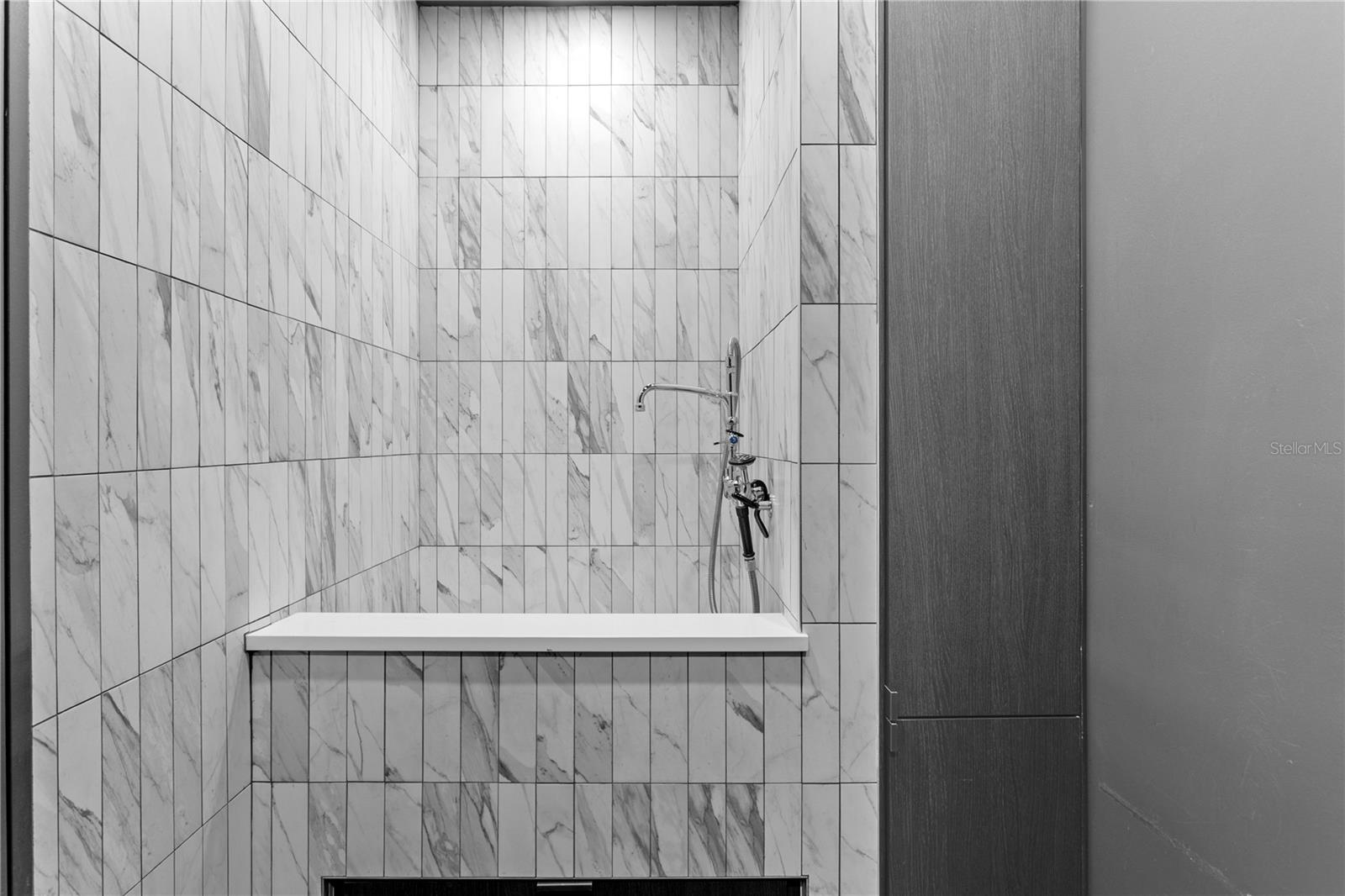 TB8390929 Property Photo