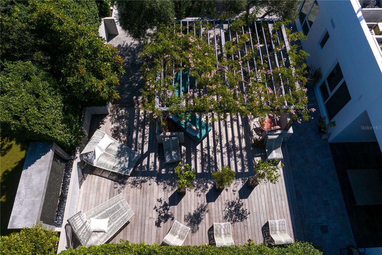 TB8390929 Property Photo