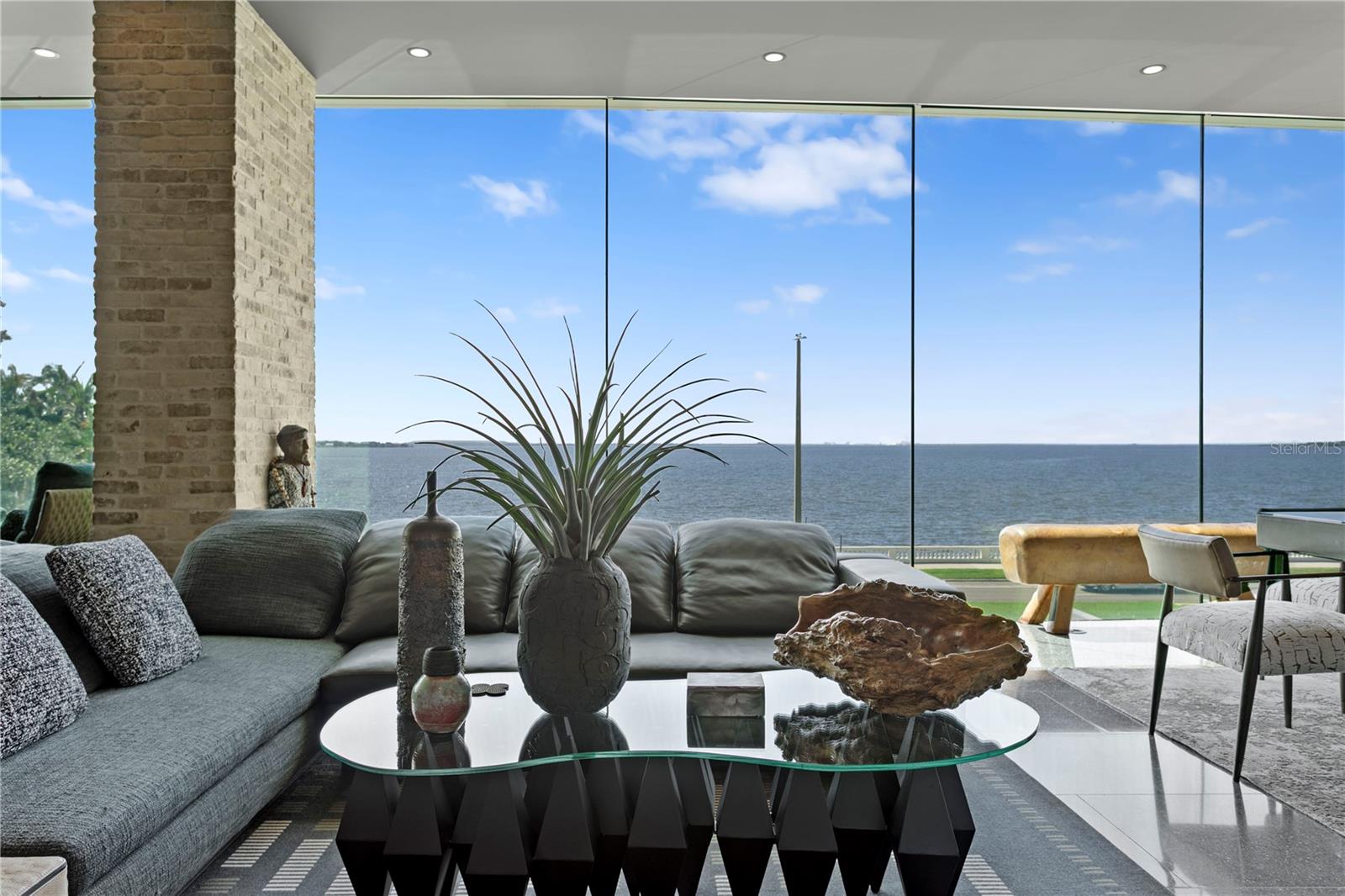 TB8390929 Property Photo