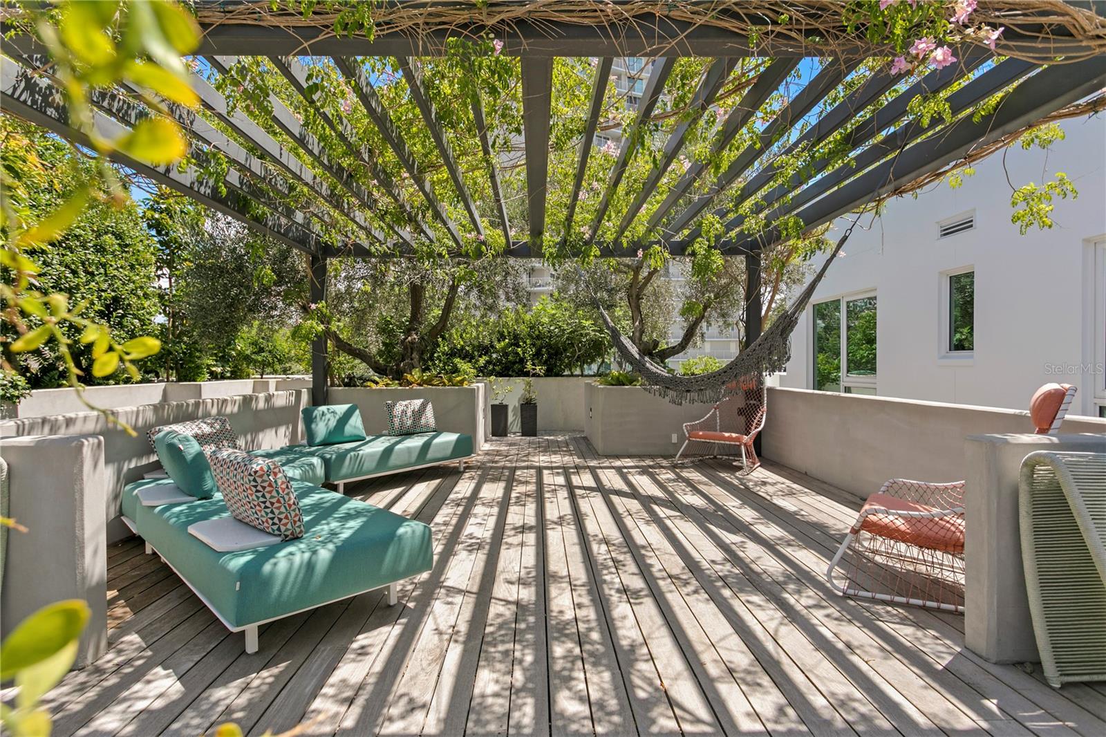 TB8390929 Property Photo