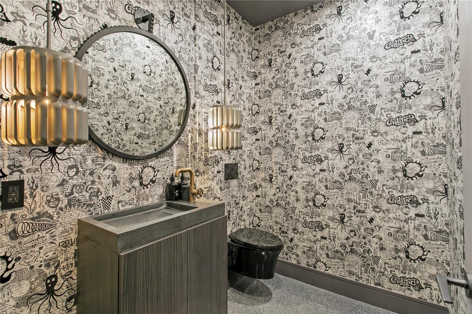 TB8390929 Property Photo