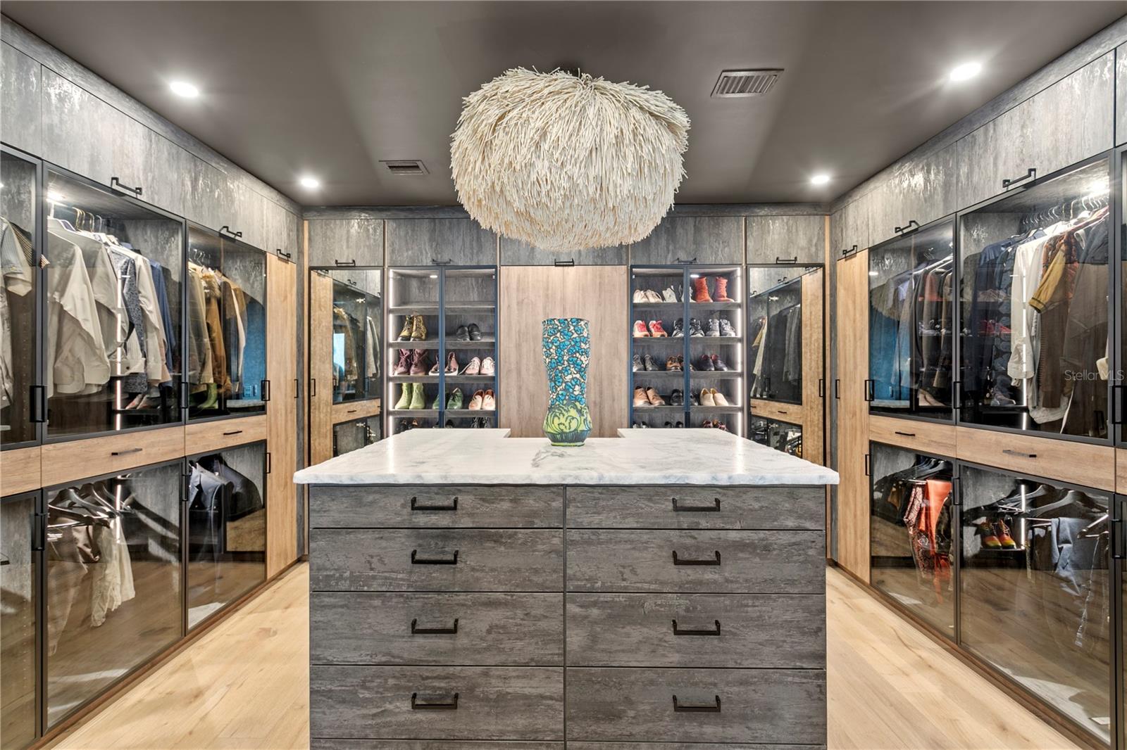 TB8390929 Property Photo