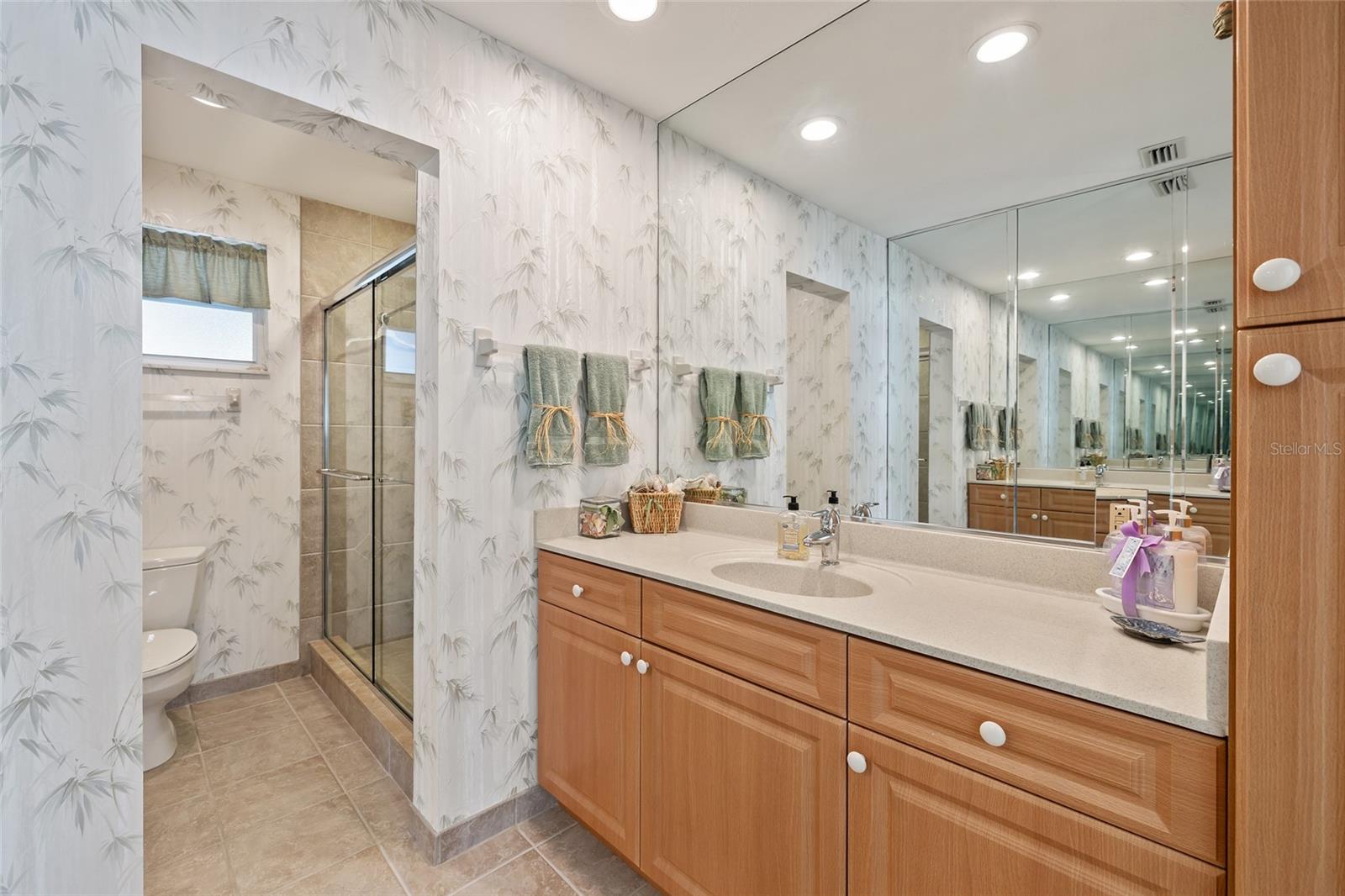 4310 FALMOUTH DR #307, LONGBOAT KEY, FL, 34228