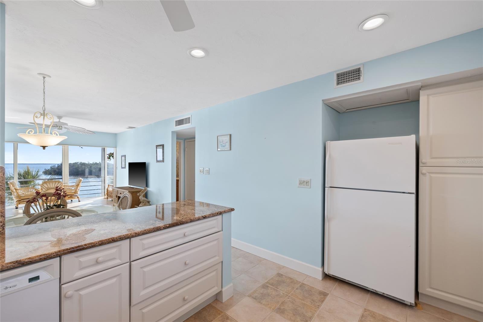 4310 FALMOUTH DR #307, LONGBOAT KEY, FL, 34228