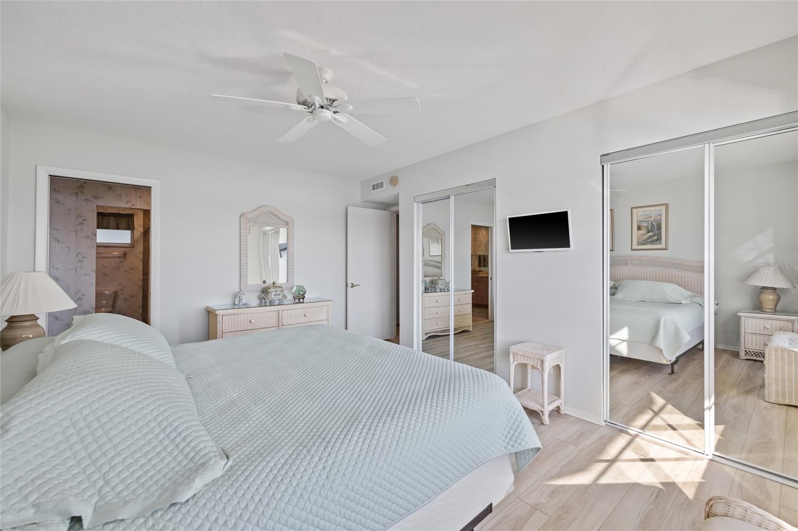 4310 FALMOUTH DR #307, LONGBOAT KEY, FL, 34228