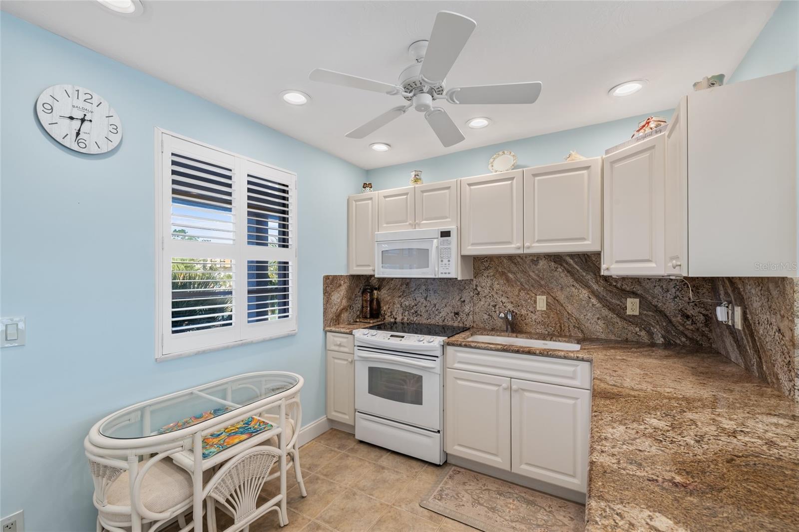 4310 FALMOUTH DR #307, LONGBOAT KEY, FL, 34228