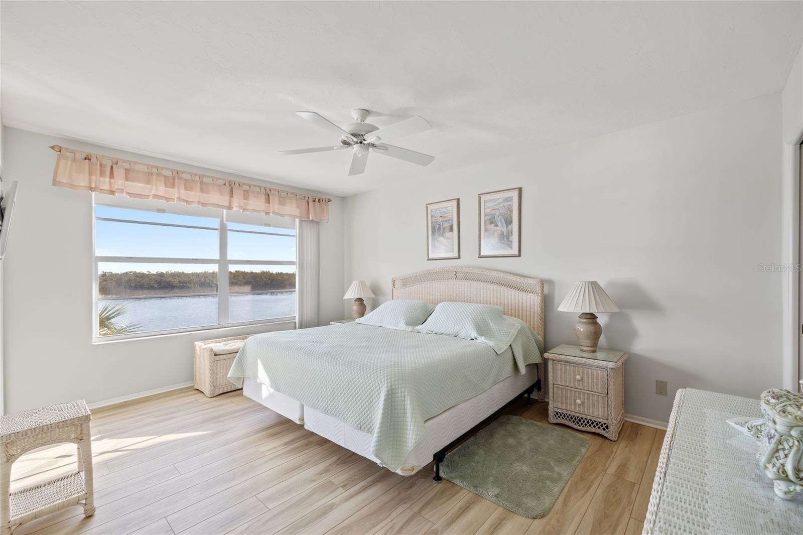 4310 FALMOUTH DR #307, LONGBOAT KEY, FL, 34228