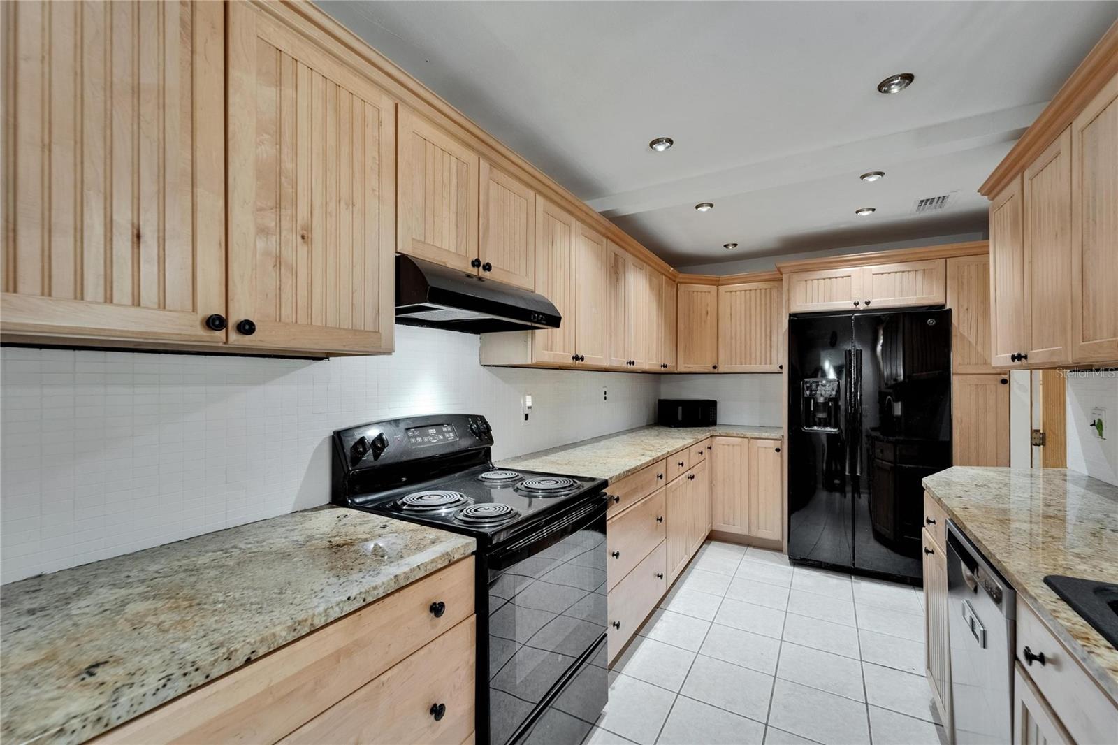 1813 ALLEGHENY DR, SUN CITY CENTER, FL, 33573