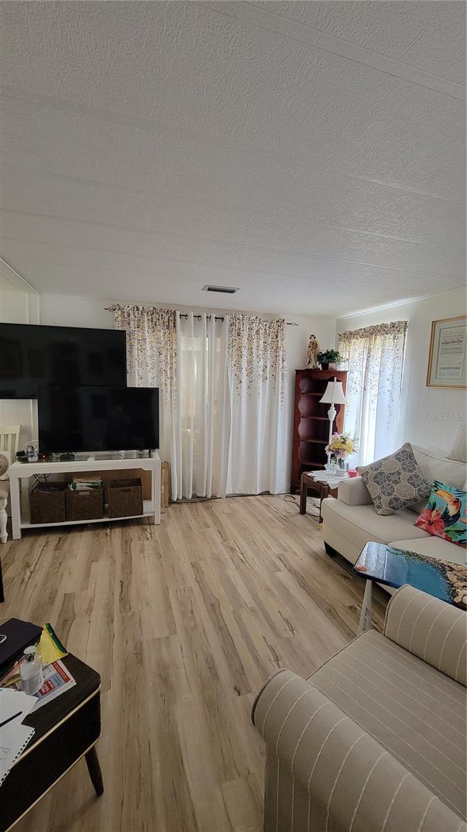 C7510571 Property Photo