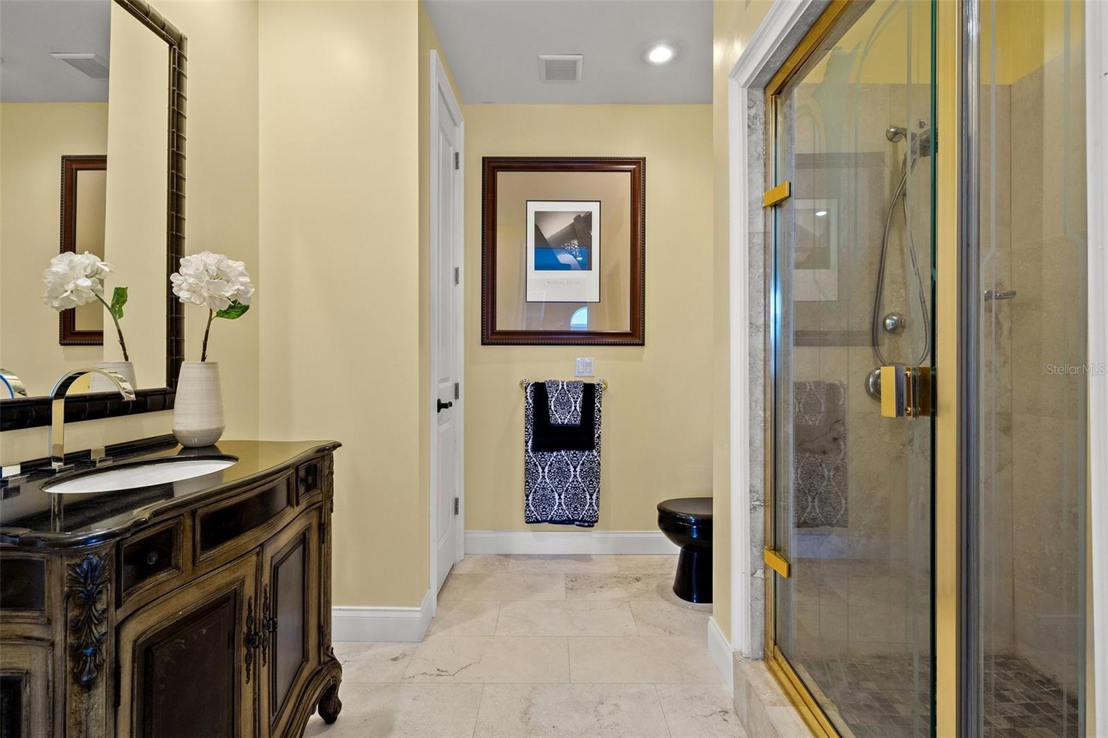 TB8391162 Property Photo