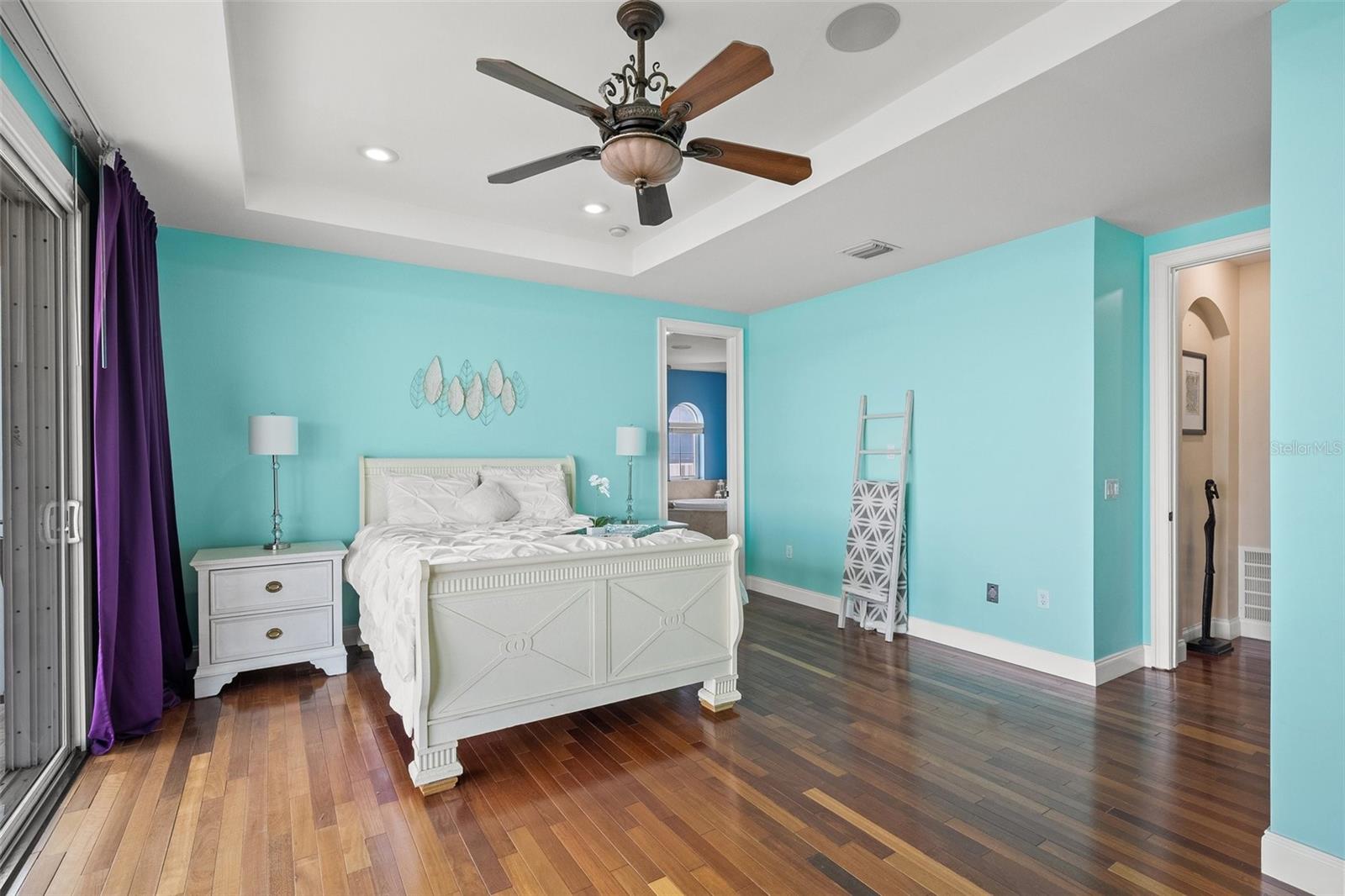 TB8391162 Property Photo