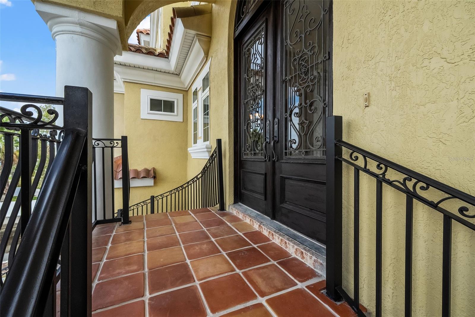 TB8391162 Property Photo